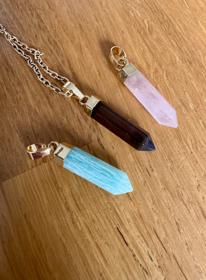 Wisiorki z kamieni naturalnych duże