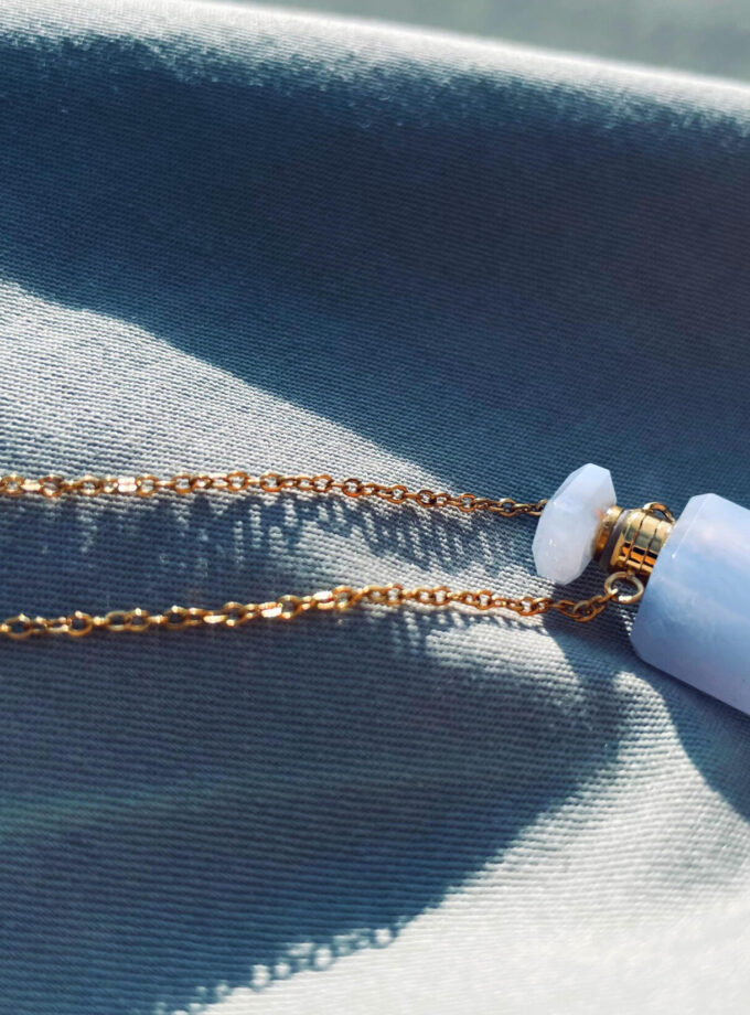 Buteleczki na perfumy z kamieni naturalnych