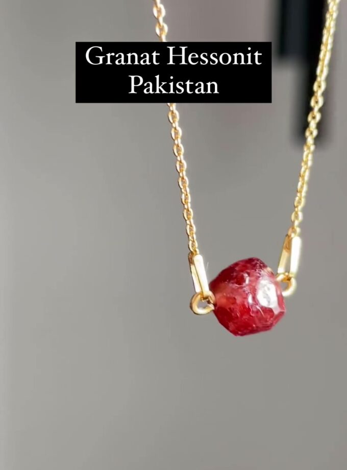Naszyjnik z Granatem Hessonitem