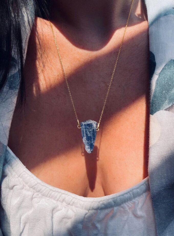 Naszyjnik z dużym Tanzanitem, Arusha Tanzania