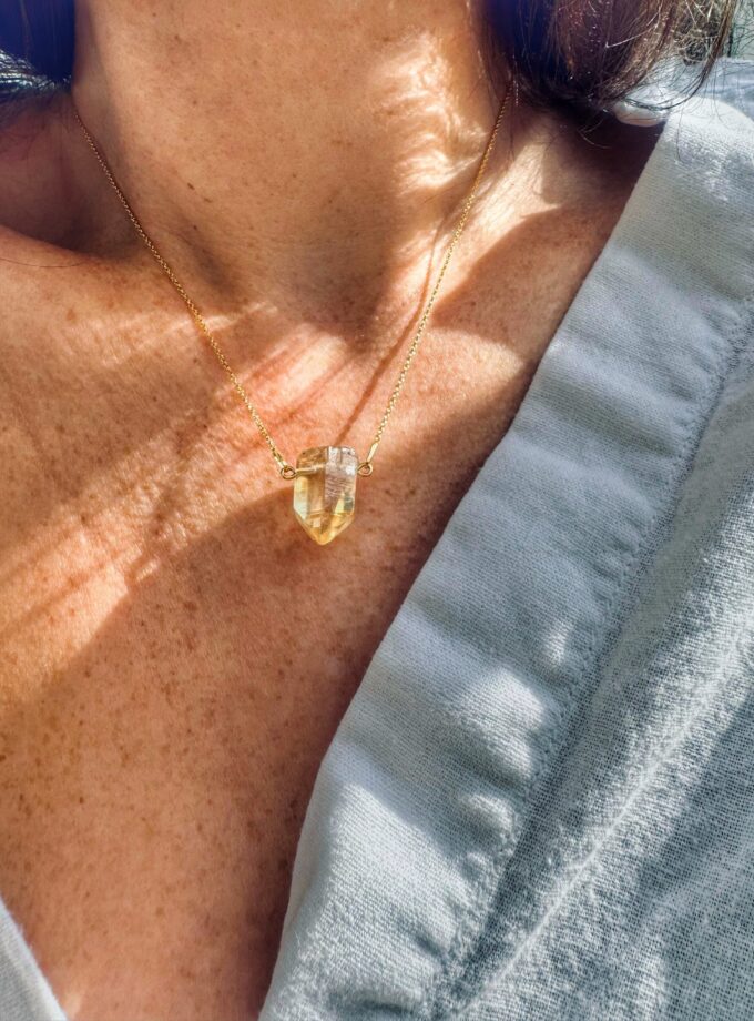 Naszyjnik z Cytrynem Naturalnym z Tęczą