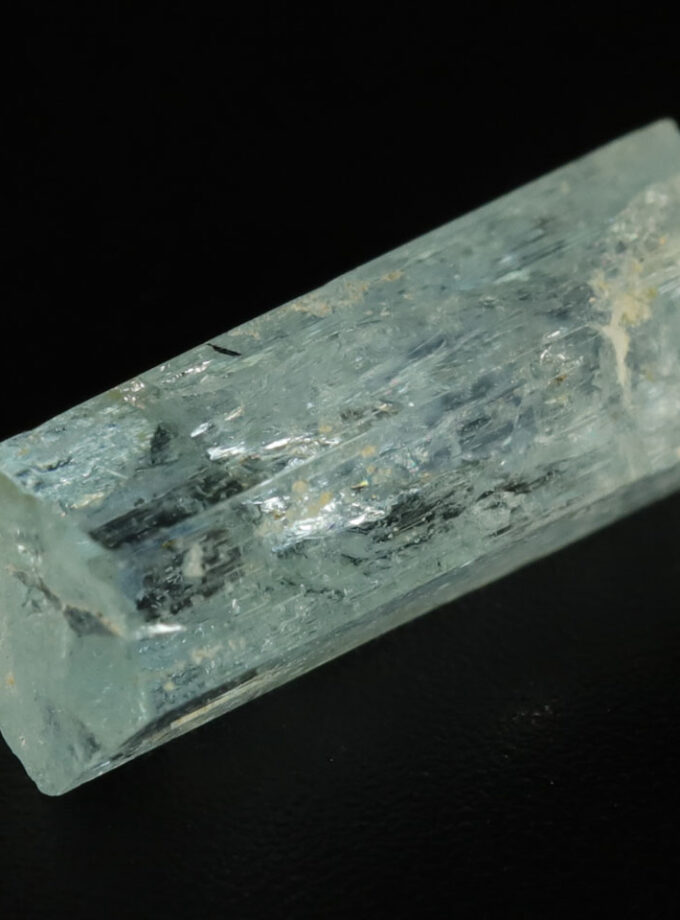 Naszyjnik z małym Akwamarynem, Luc Yen Wietnam