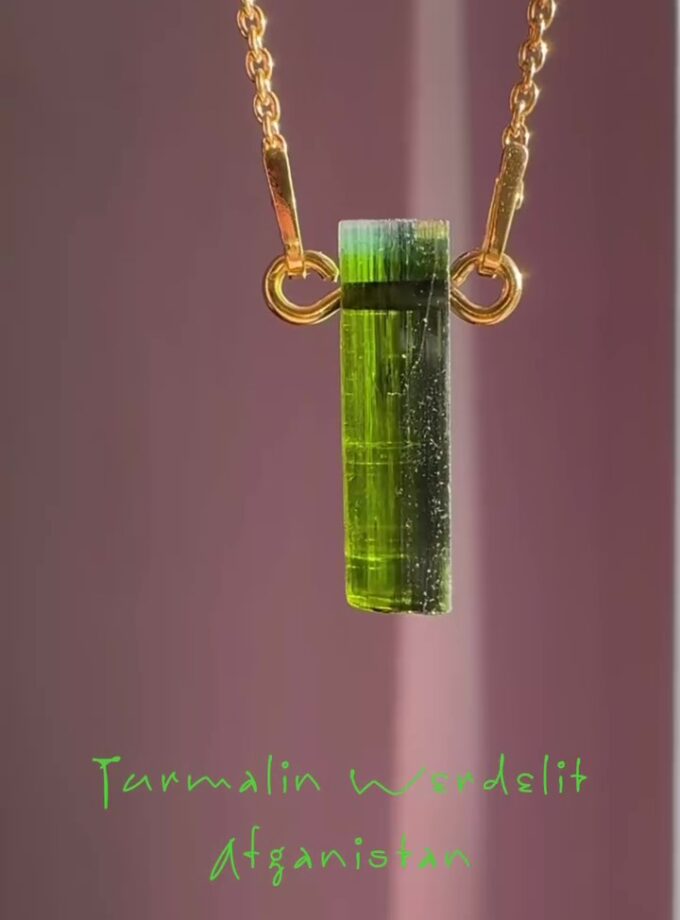 Naszyjnik z małym Turmalinem Werdelitem