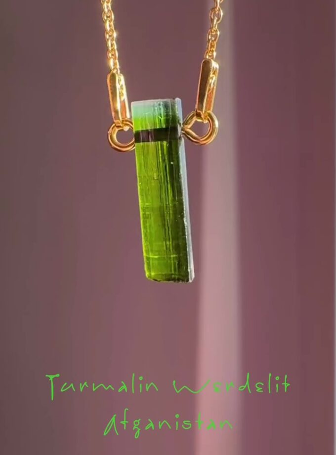 Naszyjnik z małym Turmalinem Werdelitem