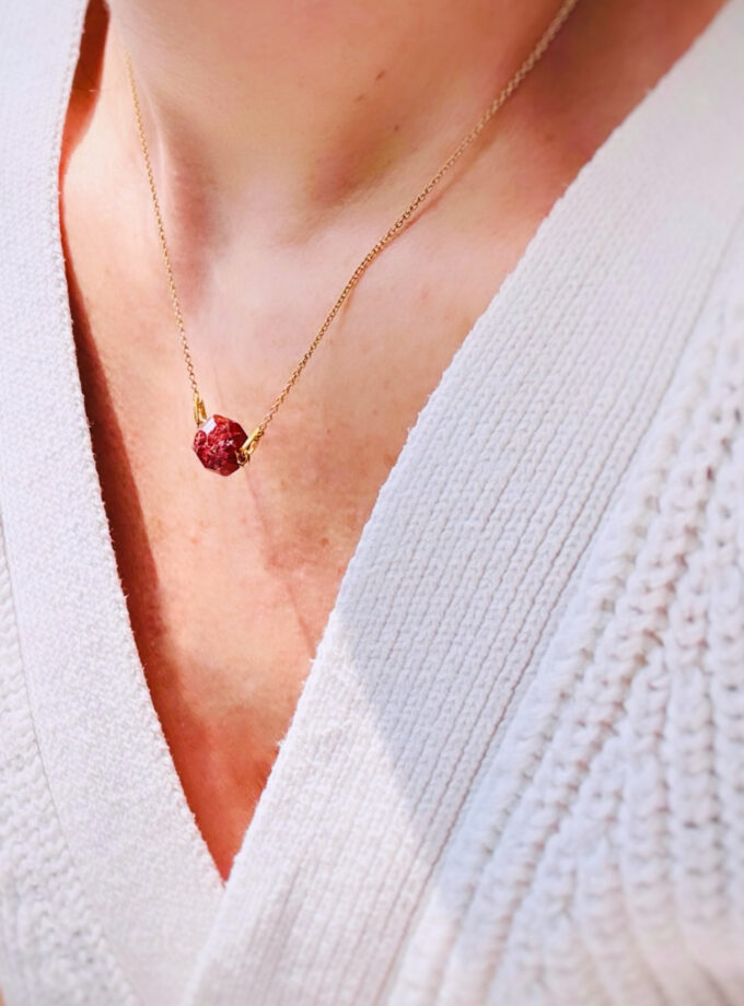 Naszyjnik z Granatem Hessonitem, Pakistan