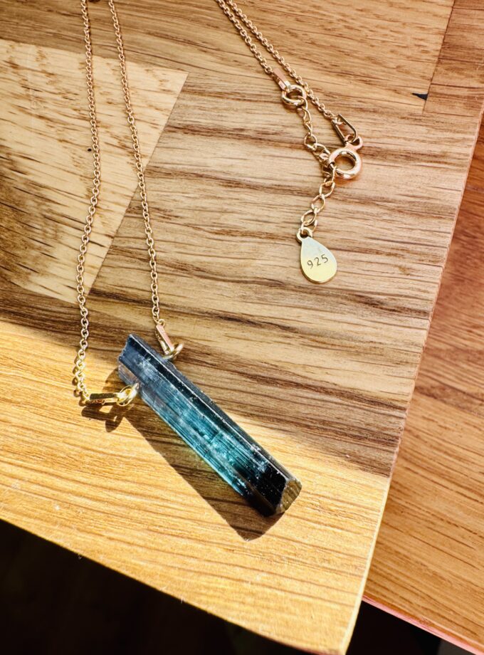 Naszyjnik z Indygolitem, Afganistan