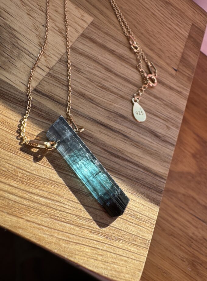 Naszyjnik z Indygolitem, Afganistan