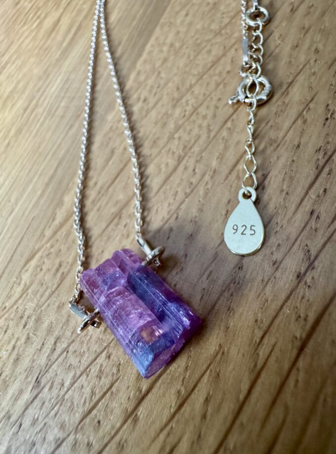 Naszyjnik z Tęczowym Rubelitem z Afganistanu