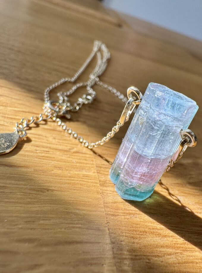 Naszyjnik z tęczowym Turmalinem, Afganistan