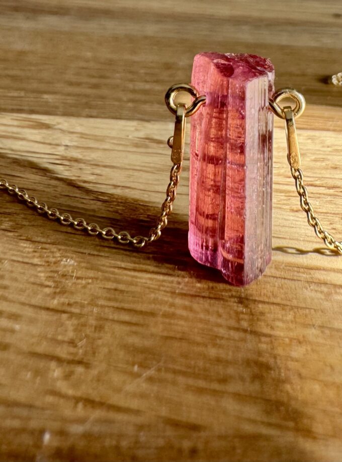 Naszyjnik z Rubelitem z Afganistanu