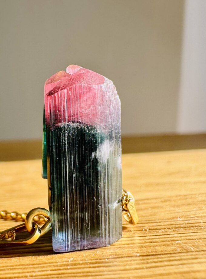 Naszyjnik z trójkolorowym Turmalinem z Paprok, Afganistan