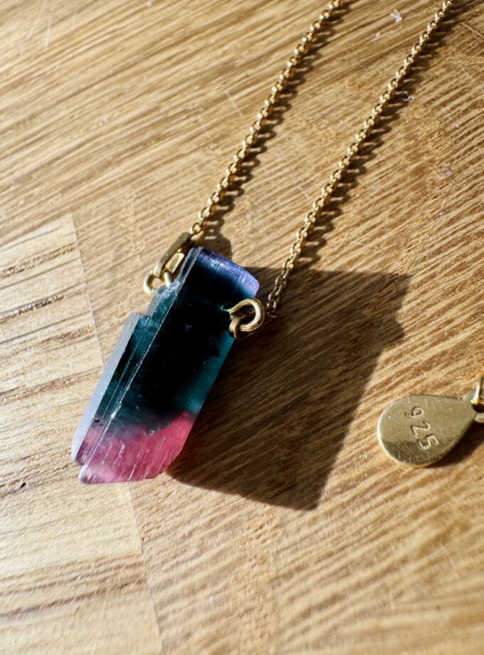 Naszyjnik z trójkolorowym Turmalinem z Paprok, Afganistan