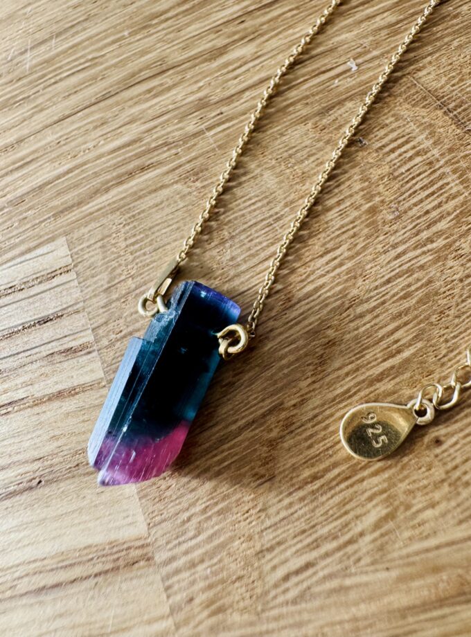 Naszyjnik z trójkolorowym Turmalinem z Paprok, Afganistan