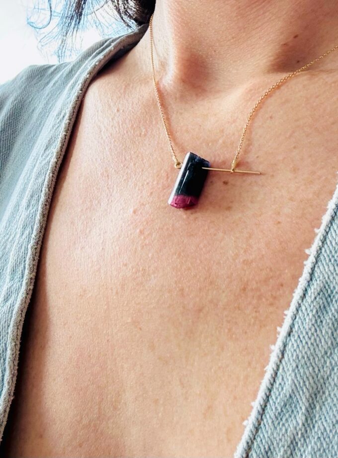 Naszyjnik z trójkolorowym Turmalinem z Paprok, Afganistan