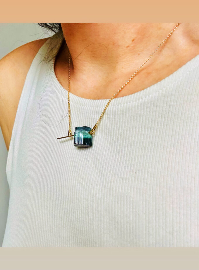 Naszyjnik z Indygolitem, Afganistan