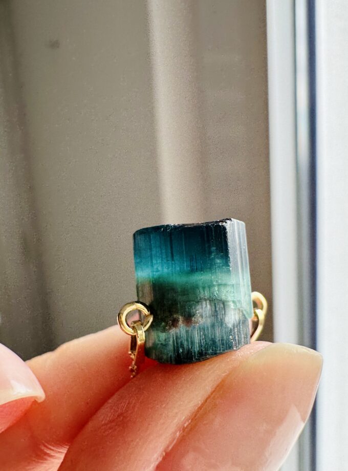 Naszyjnik z Indygolitem, Afganistan