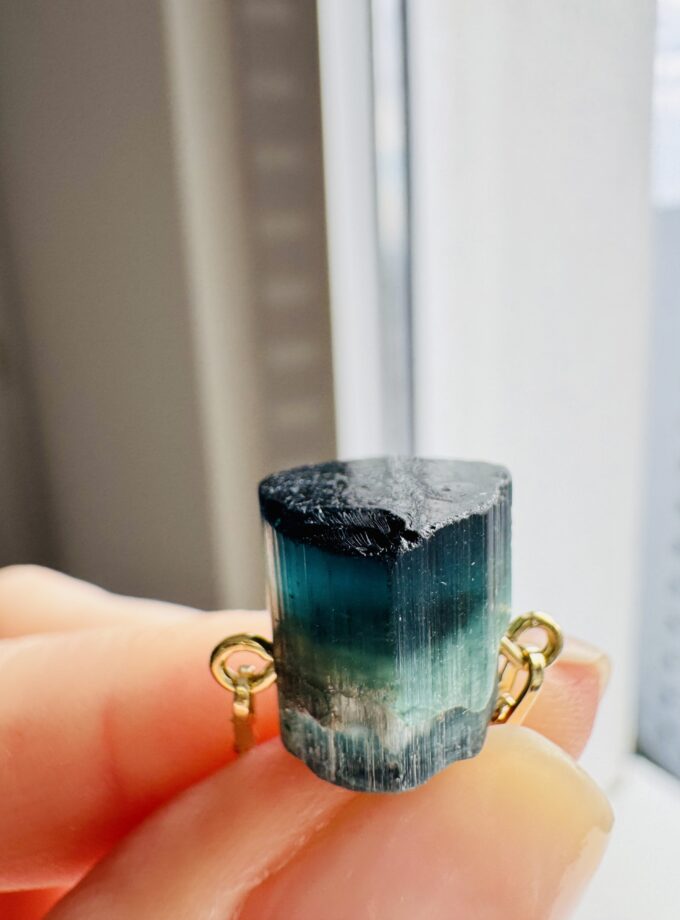 Naszyjnik z Indygolitem, Afganistan