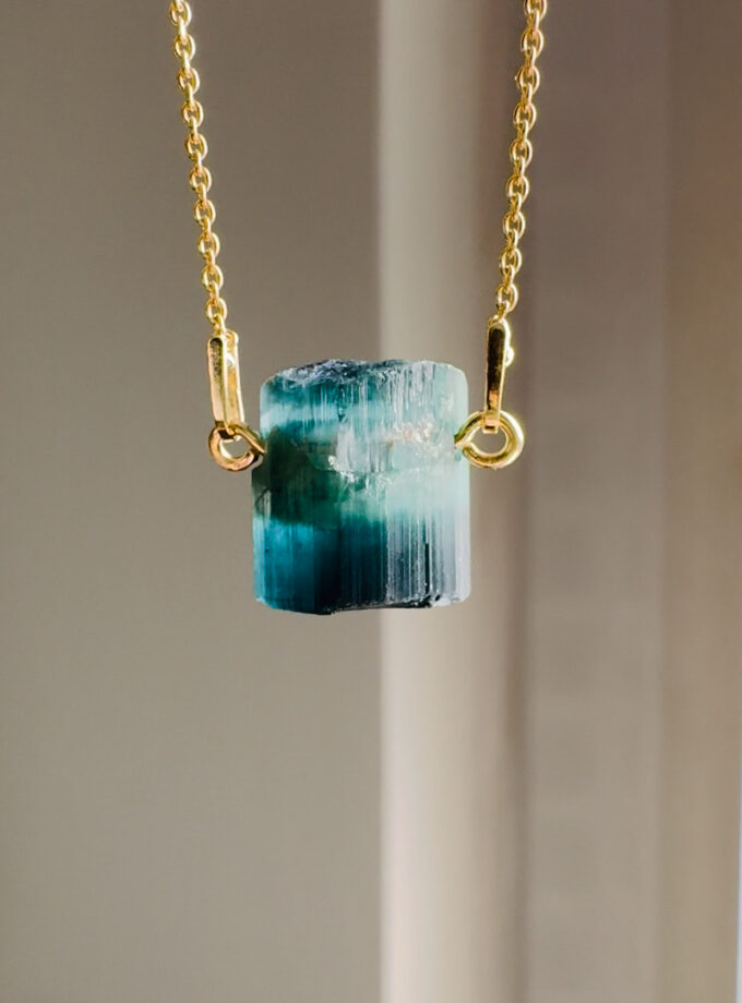 Naszyjnik z Indygolitem, Afganistan