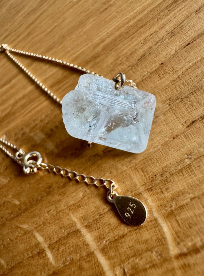 Naszyjnik z niebieskim Topazem Aqua Blue z Nigerii (okaz3)