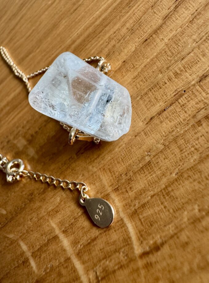 Naszyjnik z niebieskim Topazem Aqua Blue z Nigerii (okaz3)