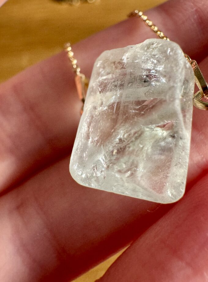 Naszyjnik z niebieskim Topazem Aqua Blue z Nigerii (okaz3)